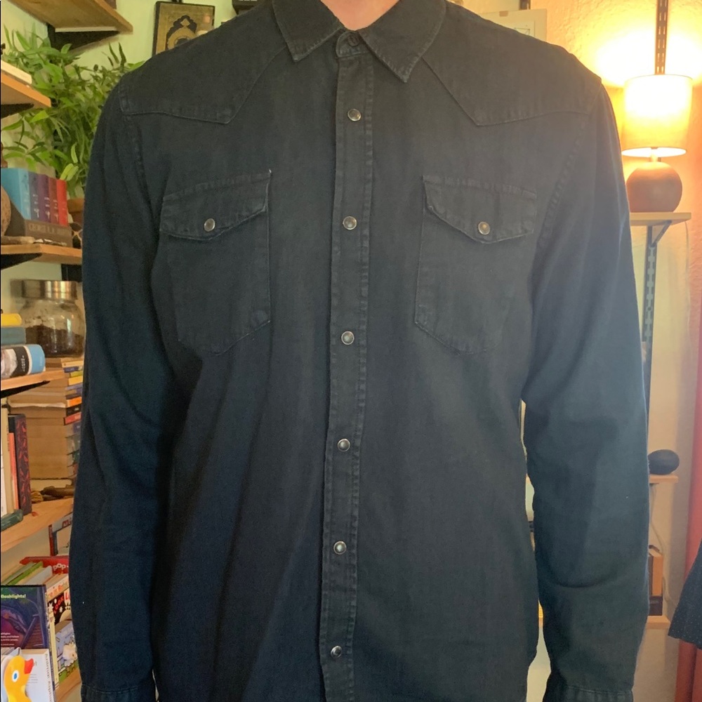 Gap indigo pearl snap